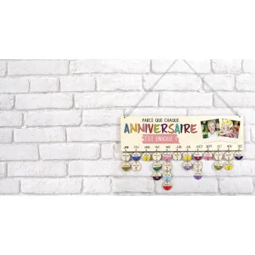 Calendrier des anniversaires en bois - 400x120cm