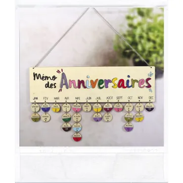 Calendrier des anniversaires en bois - 400x120cm