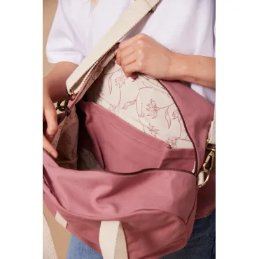 Sac bowling Charlie Rose blush